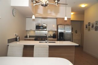 Photo 3: 406 2214 KELLY Avenue in Port Coquitlam: Central Pt Coquitlam Condo for sale : MLS®# R2180881