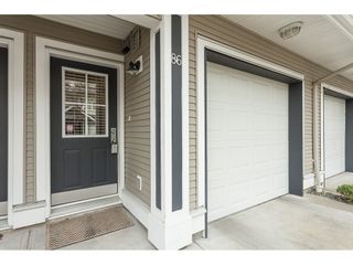 Photo 2: 86 20460 66 Avenue in Langley: Willoughby Heights Townhouse for sale in "Willow Edge" : MLS®# R2445732