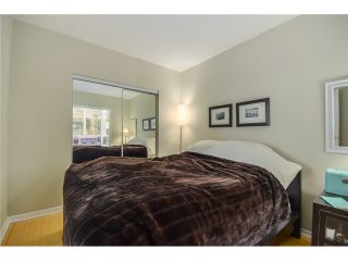 Photo 8: 704 1177 HORNBY Street in Vancouver: Downtown VW Condo for sale in "London Place" (Vancouver West)  : MLS®# V1069456