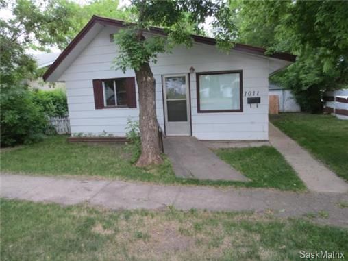 Main Photo: 1011 10th Street: Rosthern Single Family Dwelling for sale (Saskatoon NW)  : MLS®# 465449