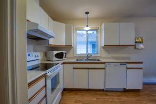 Photo 11: 8 2458 Labieux Rd in Nanaimo: Na Diver Lake Row/Townhouse for sale : MLS®# 930759