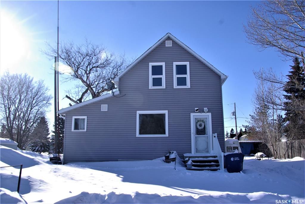 Main Photo: 210 Angus Street in Windthorst: Residential for sale : MLS®# SK923795