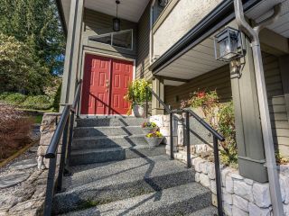 Photo 2: 4 1900 INDIAN RIVER Crescent in North Vancouver: Indian River Townhouse for sale in "Tiffany Pines" : MLS®# R2856680