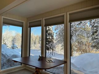 Photo 4: 200 LETORIA ROAD in Rossland: House for sale : MLS®# 2466557