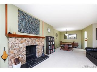 Photo 6: 213 3962 Cedar Hill Rd in VICTORIA: SE Mt Doug Condo for sale (Saanich East)  : MLS®# 741654