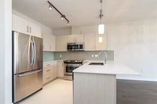 Photo 5: PH05 5288 GRIMMER Street in Burnaby: Metrotown Condo for sale (Burnaby South)  : MLS®# R2264907