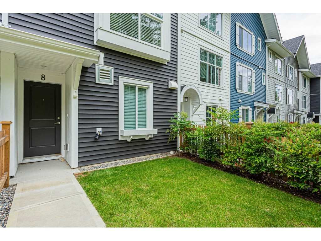 Main Photo: 8 20451 84 Avenue in Langley: Willoughby Heights Townhouse for sale in "Walden" : MLS®# R2467904