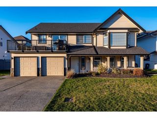 Photo 1: 35449 CALGARY Avenue in Abbotsford: Abbotsford East House for sale : MLS®# R2657608