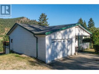 Photo 1: 2755 Balsam Lane in Lumby: House for sale : MLS®# 10304196