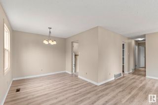 Photo 18: 363 knottwood Road W in Edmonton: Zone 29 House for sale : MLS®# E4380646