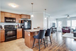 Photo 3: 812 110 Shillington Crescent in Saskatoon: Blairmore Residential for sale : MLS®# SK773464