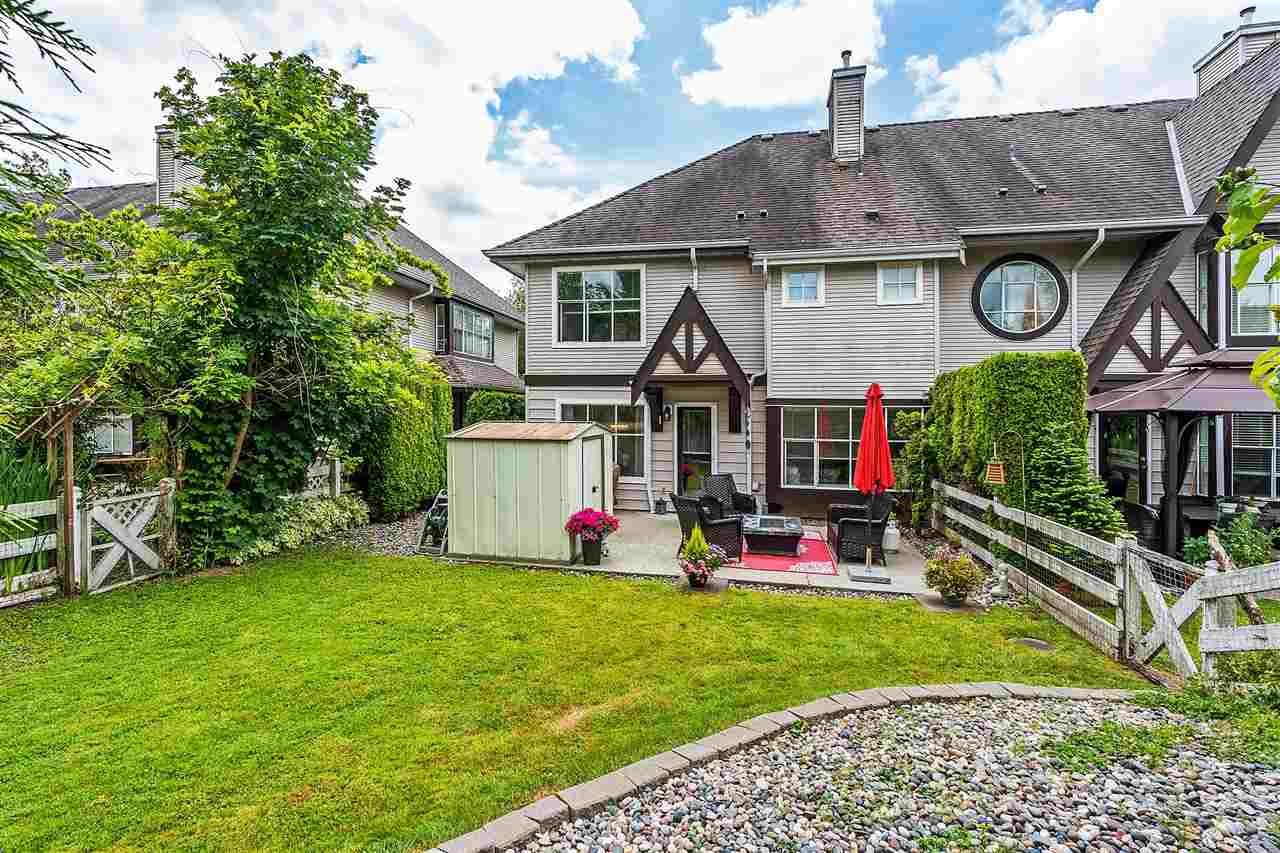 Main Photo: 18 12099 237 Street in Maple Ridge: East Central Townhouse for sale : MLS®# R2382767