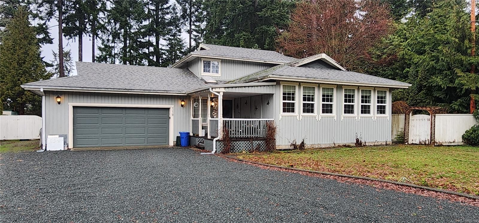 Main Photo: 119 Cambie Rd in Campbell River: CR Campbell River South House for sale : MLS®# 952129