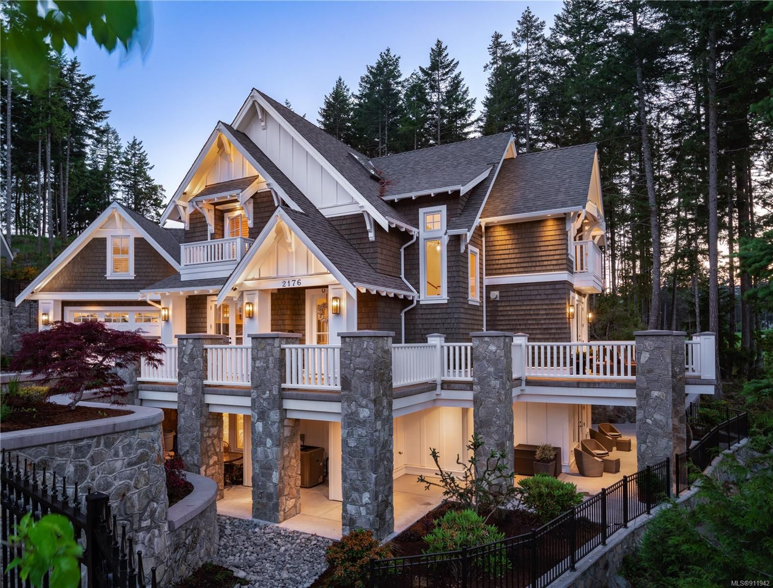 Main Photo: 2176 Champions Way in Langford: La Bear Mountain House for sale : MLS®# 911942