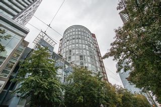 Photo 1: PH6 933 SEYMOUR Street in Vancouver: Downtown VW Condo for sale in "The Spot" (Vancouver West)  : MLS®# R2309443