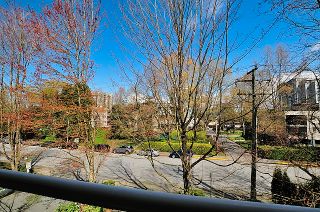 Photo 16: 213 8300 BENNETT Road in Richmond: Brighouse South Condo for sale in "MAPLE COURT" : MLS®# R2159657