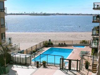Photo 1: PACIFIC BEACH Residential for sale or rent : 2 bedrooms : 3916 RIVIERA #406 in San Diego