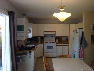 Photo 4: 865A Evergreen Rd in CAMPBELL RIVER: CR Campbell River Central Half Duplex for sale (Campbell River)  : MLS®# 678709