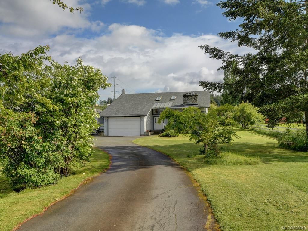 Main Photo: 1671 Kersey Rd in Central Saanich: CS Keating House for sale : MLS®# 839949
