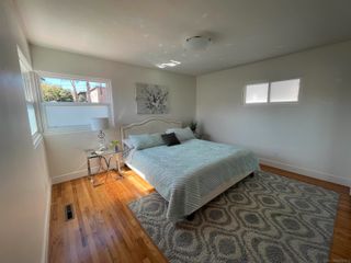Photo 13: POINT LOMA House for sale : 4 bedrooms : 4231 Narragansett Ave in San Diego