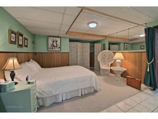 Photo 13: 2027 BRIDGMAN AV in North Vancouver: Pemberton Heights House for sale : MLS®# V1061610
