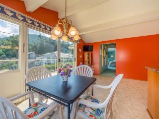 Photo 12: 11 4995 GONZALES Road in Madeira Park: Pender Harbour Egmont House for sale in "MADEIRA PARK ESTATES" (Sunshine Coast)  : MLS®# R2447947