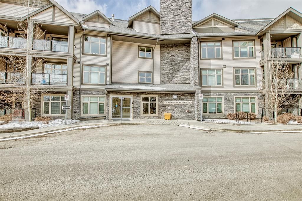 Main Photo: 12 15 Aspenmont Heights SW in Calgary: Aspen Woods Apartment for sale : MLS®# A2037084