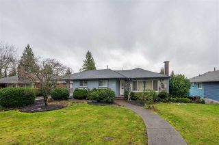 Photo 2: 708 PEMBROKE AVENUE in Coquitlam: Coquitlam West House for sale : MLS®# R2428205