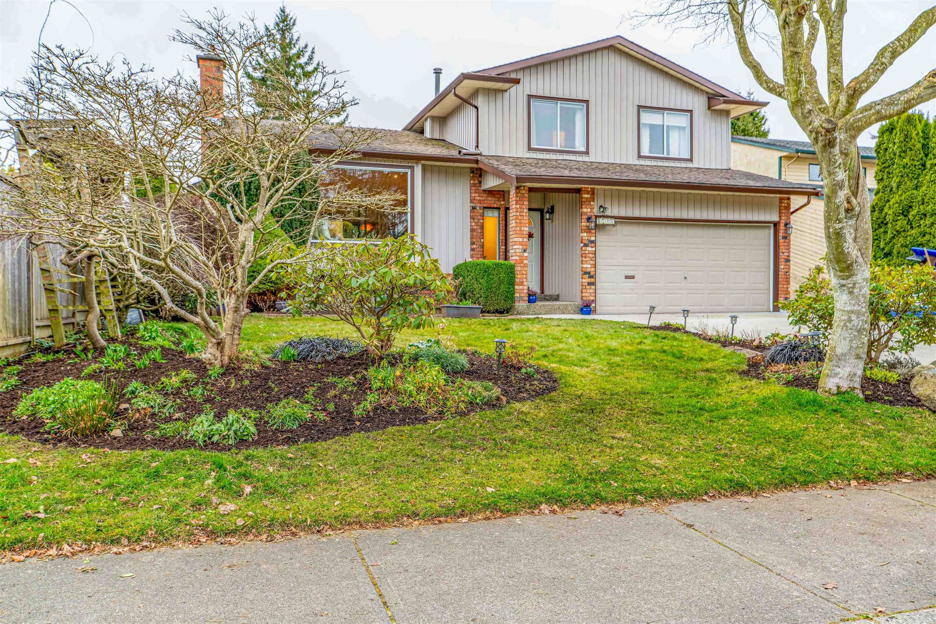 Main Photo: 1726 143B Street in Surrey: Sunnyside Park Surrey House for sale in "OCEAN BLUFF" (South Surrey White Rock)  : MLS®# R2658738