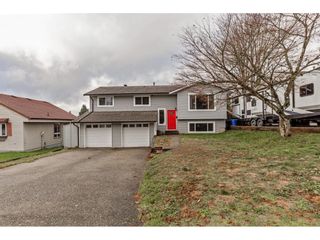 Photo 2: 7915 PLOVER Street in Mission: Mission BC House for sale : MLS®# R2636685