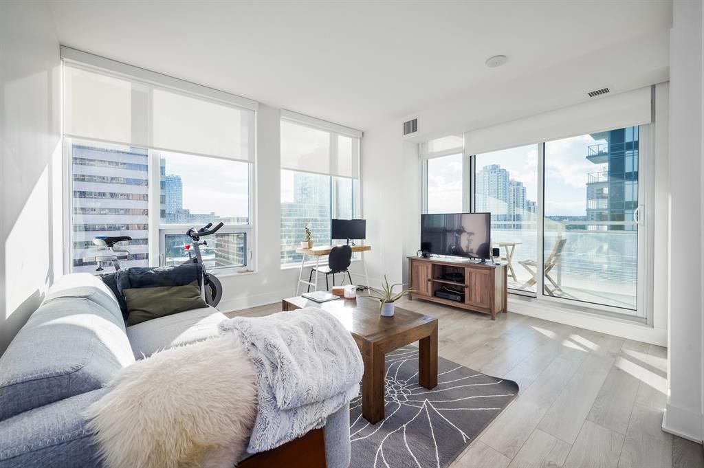 Live an amazing lifestyle in this 2 bdrm condo at highly sought-after "MARK on 10th"