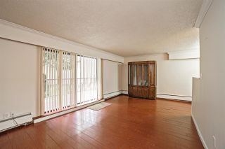 Photo 5: 300 1909 SALTON Road in Abbotsford: Central Abbotsford Condo for sale in "FOREST VILLAGE" : MLS®# R2173079