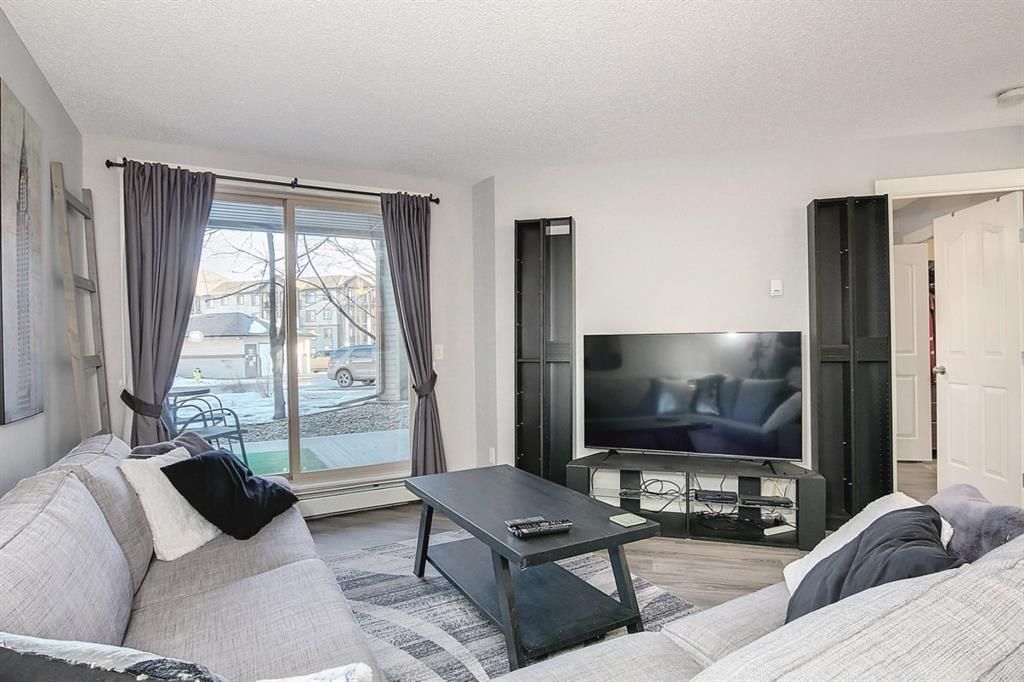 Main Photo: 1122 8 Bridlecrest Drive SW in Calgary: Bridlewood Apartment for sale : MLS®# A1174278
