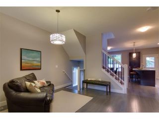 Photo 7: 602 38 Street SW in Calgary: Spruce Cliff House for sale : MLS®# C4020884