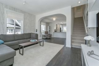 Photo 4: 1 8438 207A Street in Langley: Willoughby Heights Townhouse for sale in "YORK By Mosaic" : MLS®# R2187167