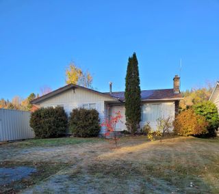 Photo 1: 5857 OXFORD Drive in Prince George: Lower College Heights House for sale in "LOWER COLLEGE HEIGHTS" (PG City South West)  : MLS®# R2731815