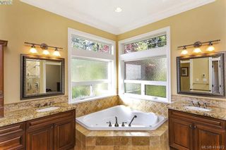 Photo 2: 1017 Valewood Trail in VICTORIA: SE Broadmead House for sale (Saanich East)  : MLS®# 823137