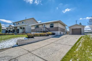 Photo 2: 4767 Montana Crescent in Calgary: Montgomery Detached for sale : MLS®# A1255775