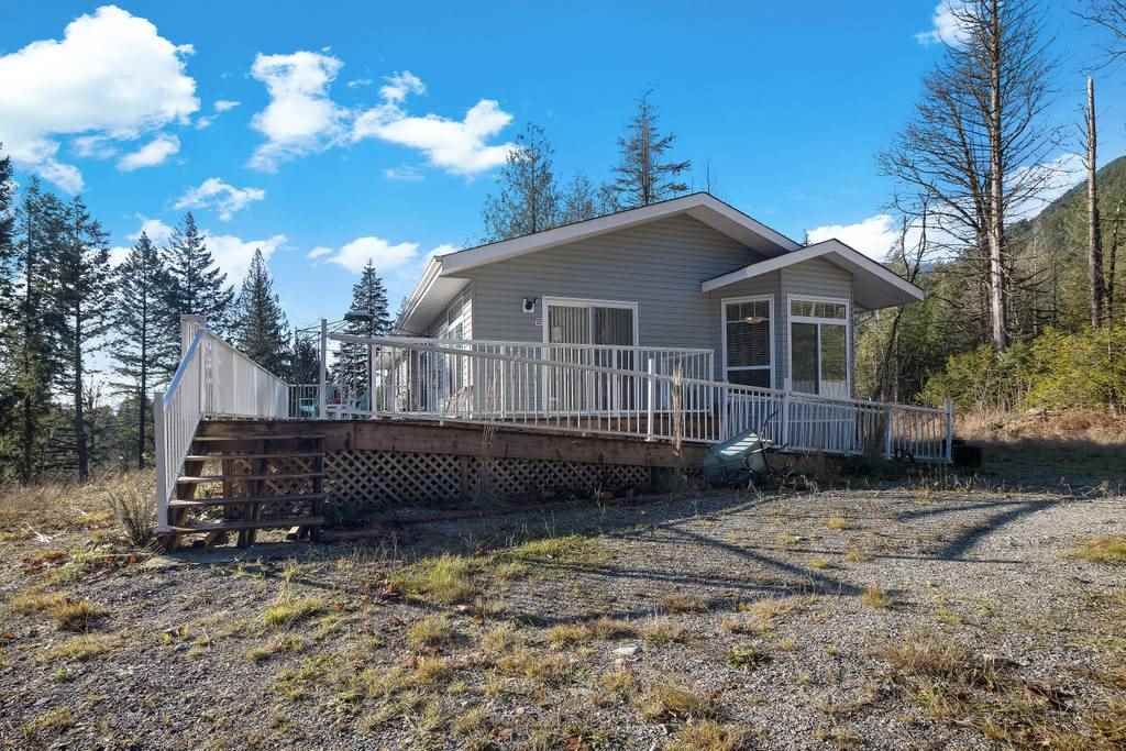 Main Photo: 11245 BROOKS Road in Mission: Dewdney Deroche House for sale : MLS®# R2521771