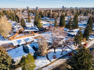Photo 34: 8216 Churchill Drive SW in Calgary: Chinook Park Detached for sale : MLS®# A2018700