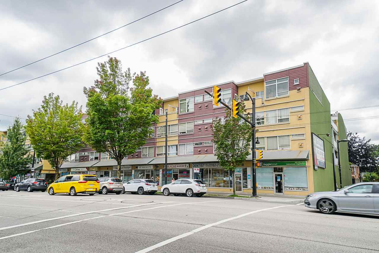 Main Photo: 215 2238 KINGSWAY in Vancouver: Victoria VE Condo  (Vancouver East)  : MLS®# R2506921