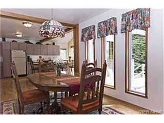 Photo 5:  in VICTORIA: SE Gordon Head House for sale (Saanich East)  : MLS®# 468532