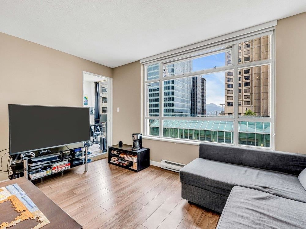 Main Photo: 606 438 SEYMOUR Street in Vancouver: Downtown VW Condo for sale in "CONFERENCE PLAZA" (Vancouver West)  : MLS®# R2789829