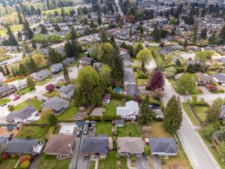 Photo 36: 330 SEAVIEW Drive in Port Moody: College Park PM House for sale in "GLENAYRE" : MLS®# R2775214