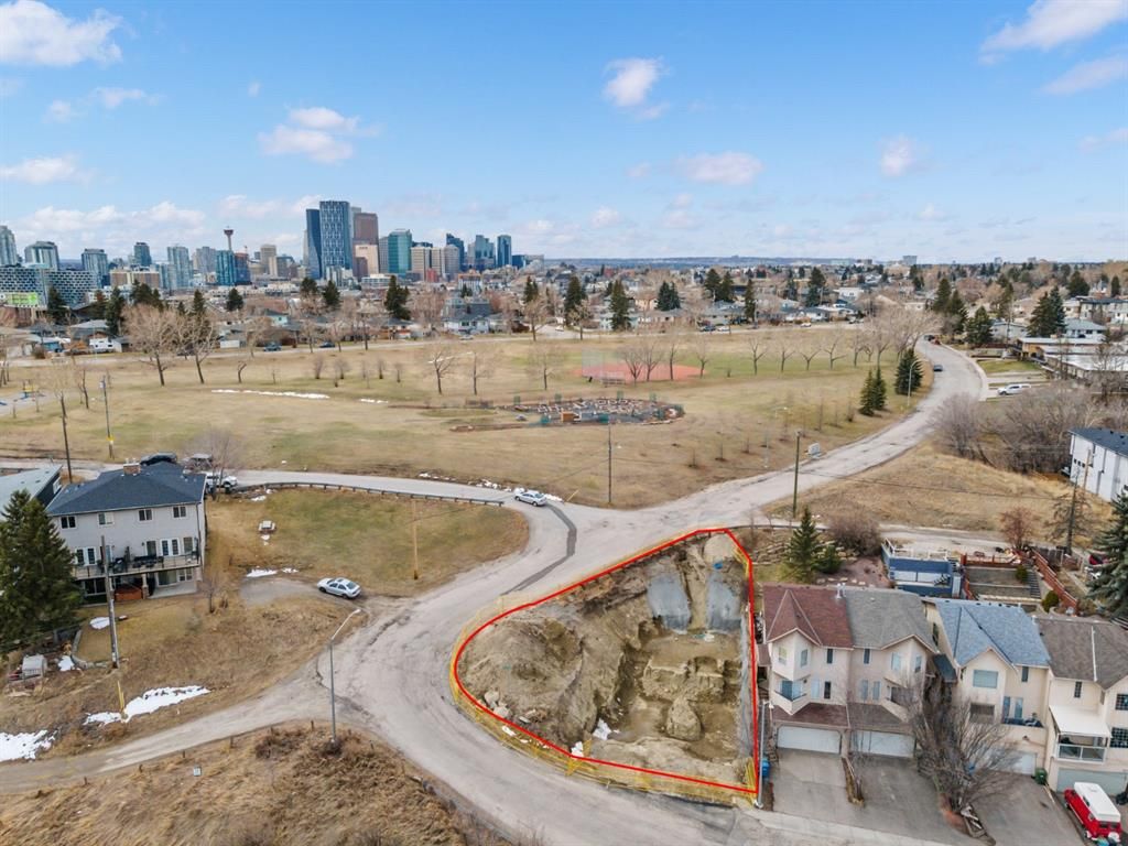 Main Photo: 501 13A Street NE in Calgary: Renfrew Residential Land for sale : MLS®# A1210928