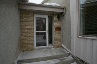 Photo 4: 128 De La Seigneurie Boulevard in Winnipeg: Island Lakes Residential for sale (2J)  : MLS®# 202401669