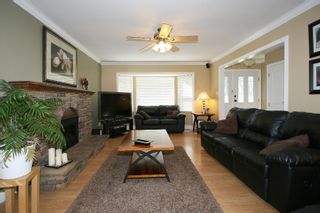 Photo 3: 719 LINTON Street in Coquitlam: Central Coquitlam House for sale : MLS®# V840657