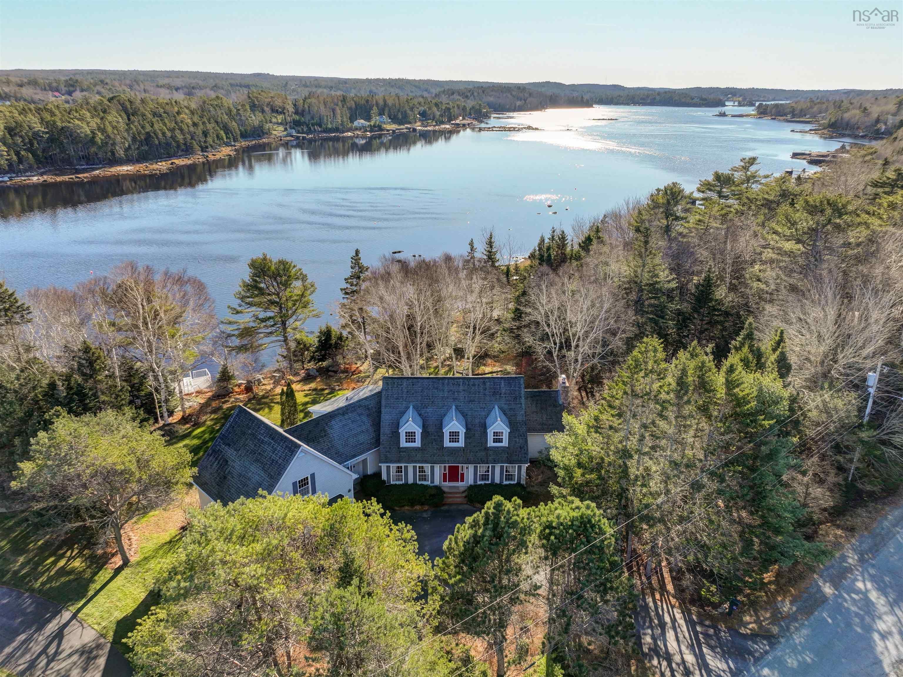 Main Photo: 21 Tidewater Lane in Head Of St. Margarets Bay: 40-Timberlea, Prospect, St. Marg Residential for sale (Halifax-Dartmouth)  : MLS®# 202227386