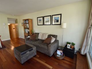 Photo 2: 107 925 W 15TH Avenue in Vancouver: Fairview VW Condo for sale in "THE EMPEROR" (Vancouver West)  : MLS®# R2094546