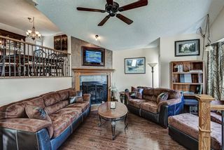 Photo 4: 8 Woodborough Place SW in Calgary: Woodbine Detached for sale : MLS®# C4263304